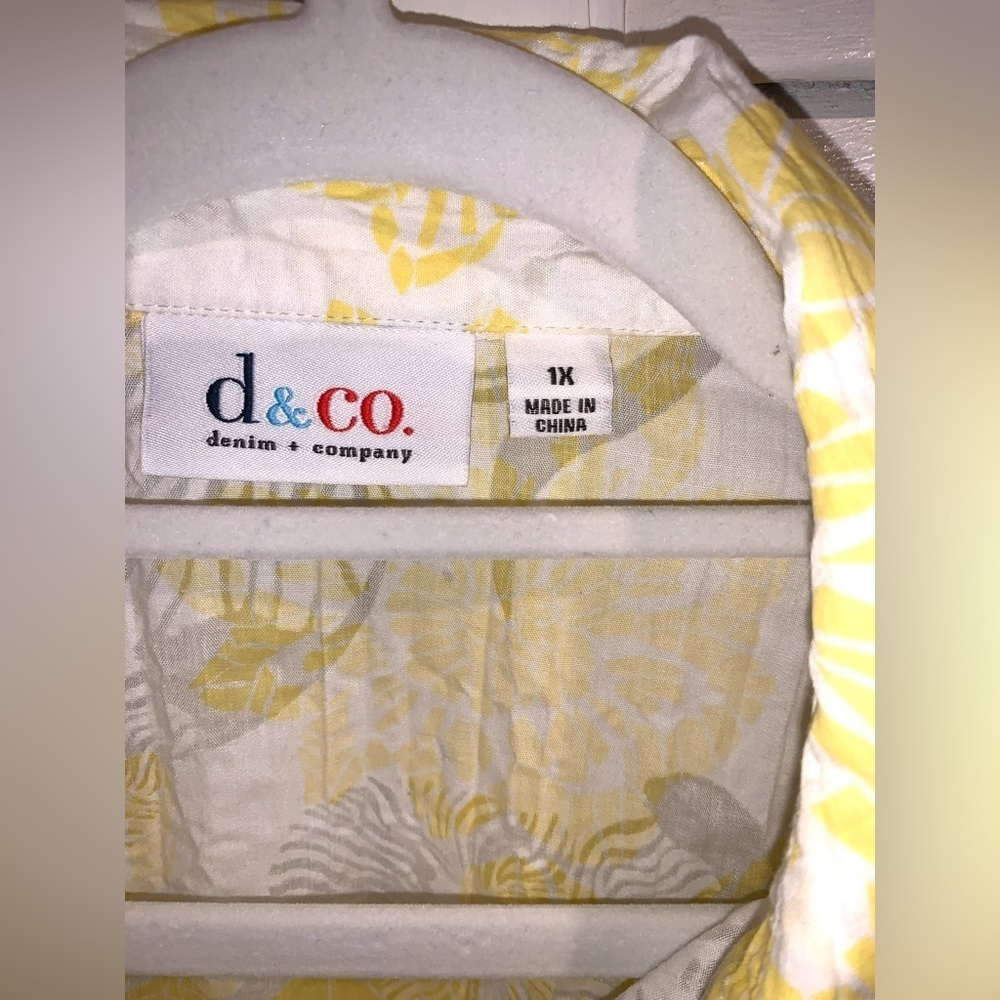 Denim & Co. White button up yellow floral shirt 1X - Picture 2 of 5
